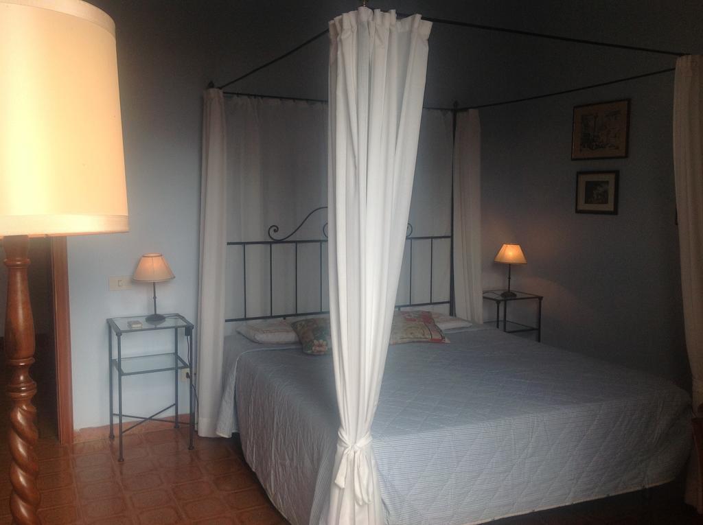 La Romita Ospitalita Rurale Familiare Villa Montisi Szoba fotó
